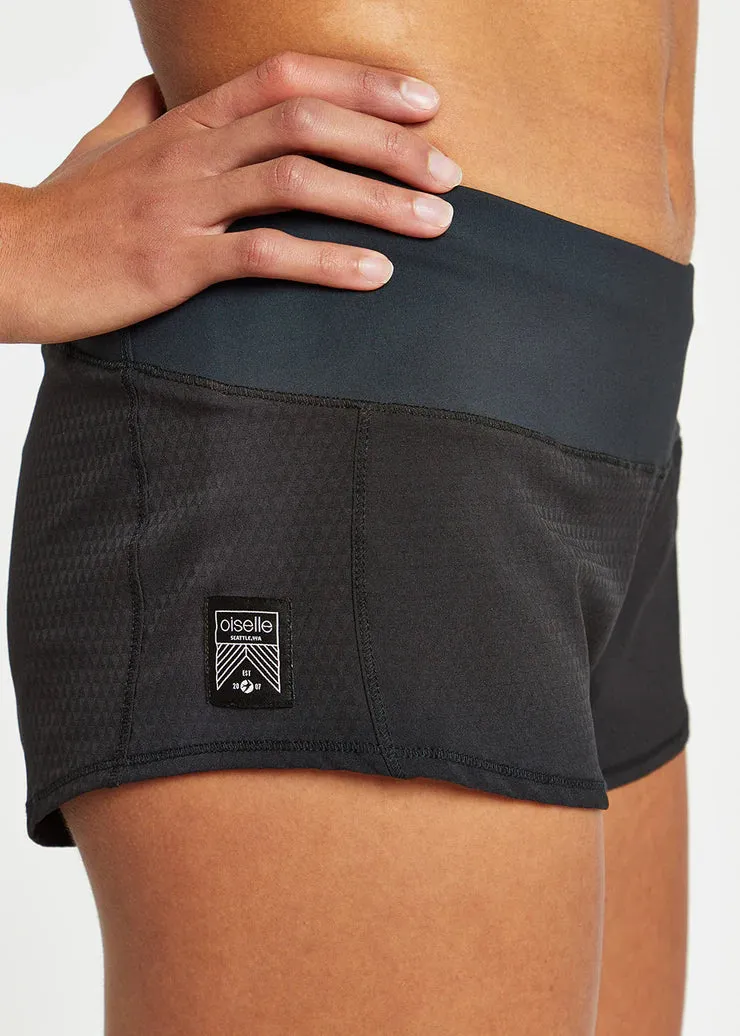 Oiselle | Mac Roga Shorts | Women's | Black